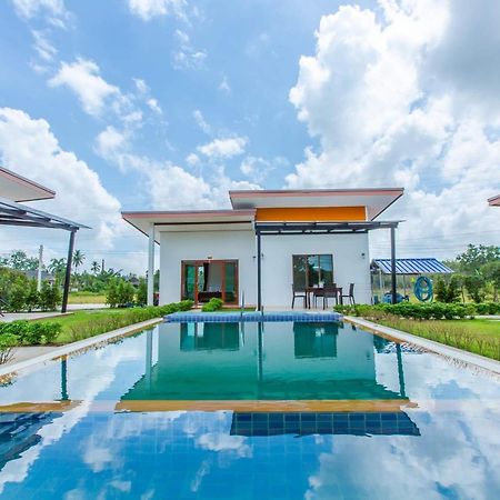 פאתאלונג Ozone Resort & Pool Villa מראה חיצוני תמונה