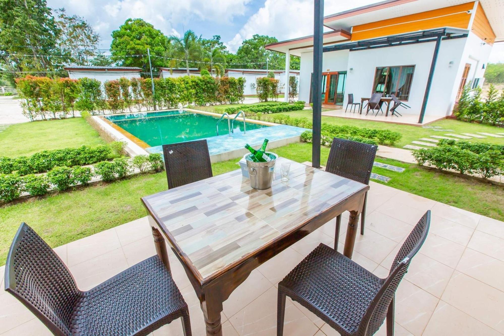 פאתאלונג Ozone Resort & Pool Villa מראה חיצוני תמונה